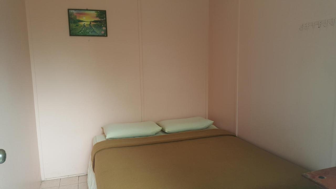 Alora Budget Inn Tanah Rata Extérieur photo