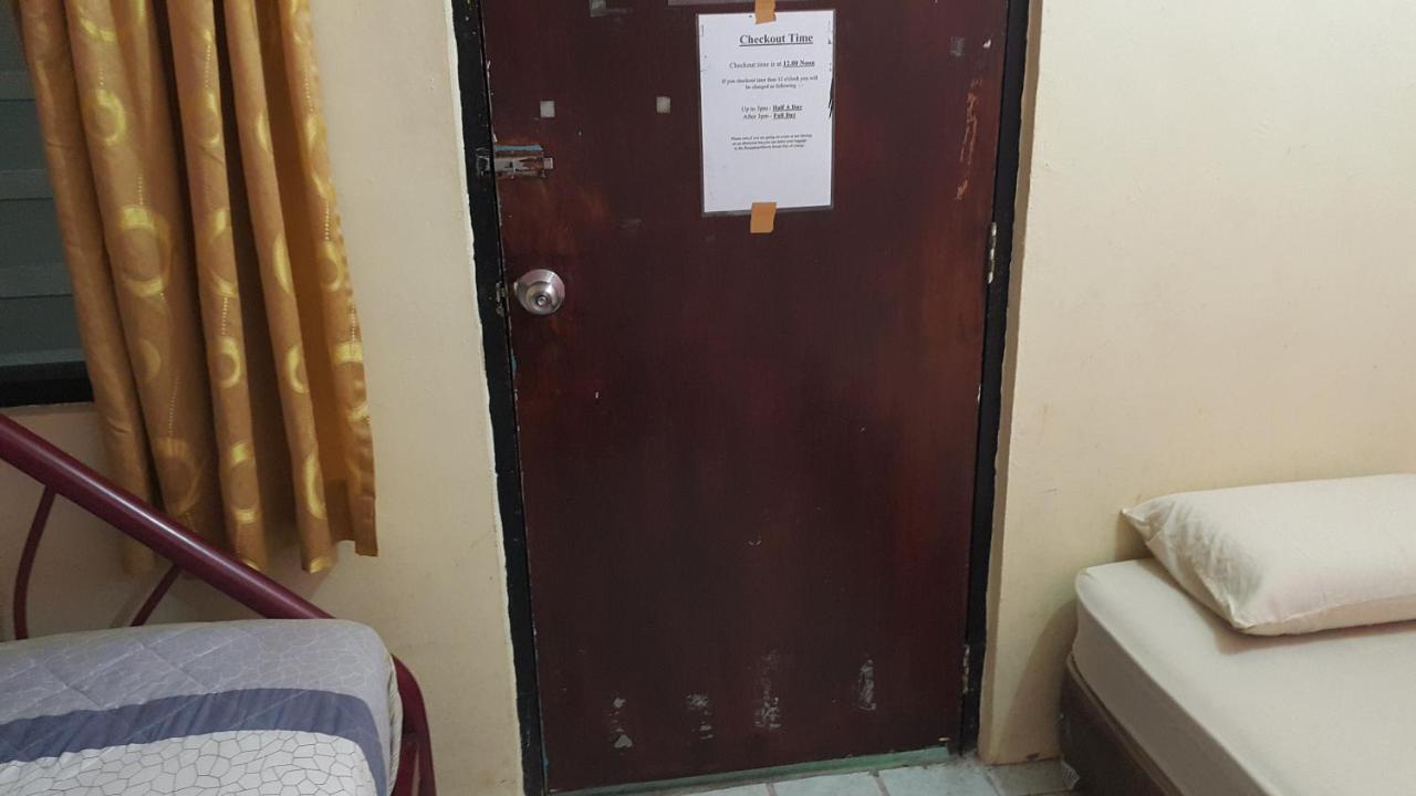 Alora Budget Inn Tanah Rata Extérieur photo
